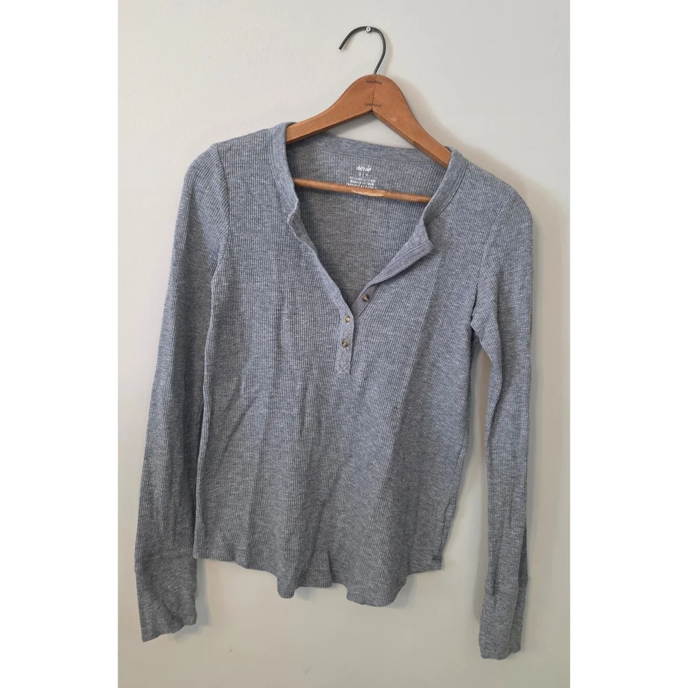 Aerie Heather Gray Long Sleeve Henley - Picture 1 of 2